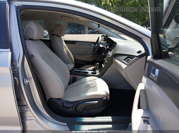 5NPE24AF6GH337571 2016 HYUNDAI SONATA Silver Front interior view