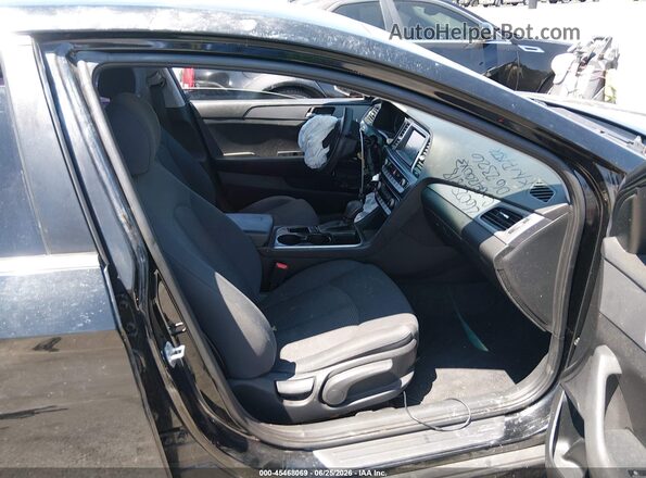 5NPE24AF6KH729541 2019 HYUNDAI SONATA Черный Вид салона спереди