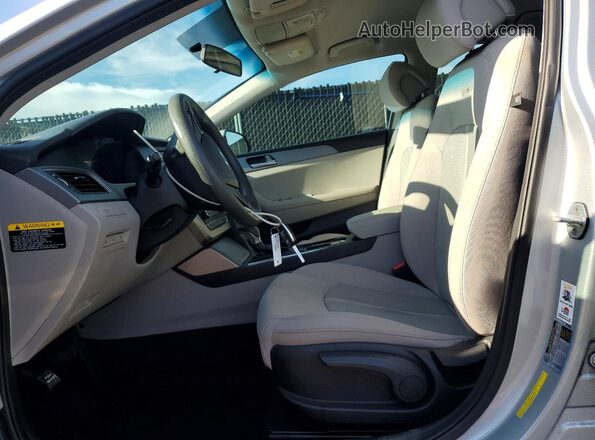 5NPE24AF7GH419194 2016 HYUNDAI SONATA Silver წინა სალონის ხედი