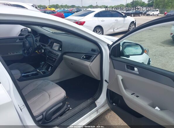 5NPE24AF7GH436089 2016 HYUNDAI SONATA White Widok wnętrza z przodu