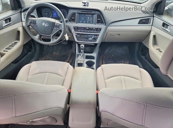 5NPE24AF7HH450432 2017 HYUNDAI SONATA Gray Widok deski rozdzielczej