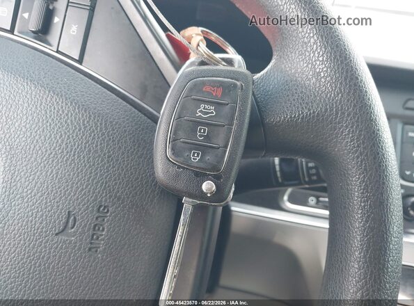 5NPE24AF7HH452990 2017 HYUNDAI SONATA Silver Vista del salpicadero