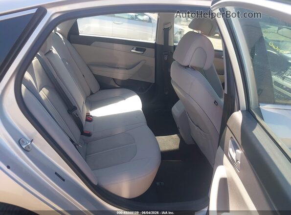 5NPE24AF7HH588701 2017 HYUNDAI SONATA Silver VIN კოდის სტიკერის ხედი