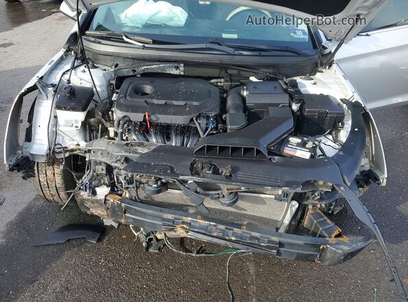 5NPE24AF7KH757025 2019 HYUNDAI SONATA Silver Սալոնի հետևի տեսք