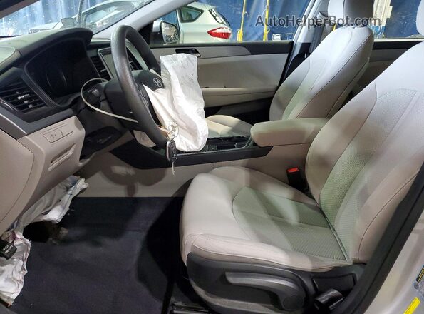 5NPE24AF7KH800570 2019 HYUNDAI SONATA Silver Vista interior delantera
