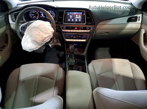 5NPE24AF7KH800570 2019 HYUNDAI SONATA Silver Vista del salpicadero