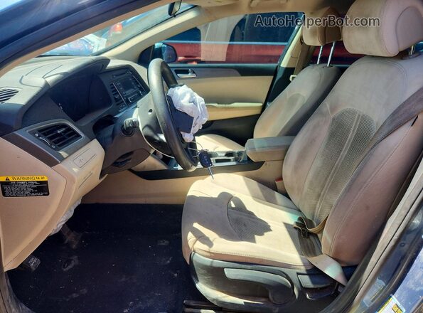 5NPE24AF8HH470205 2017 HYUNDAI SONATA Blue Widok wnętrza z przodu
