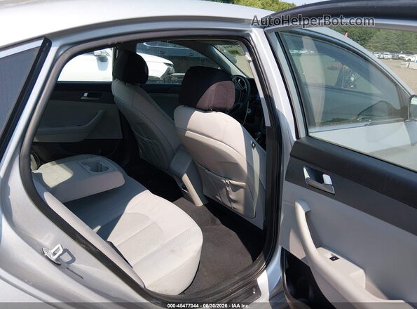 5NPE24AF8HH516972 2017 HYUNDAI SONATA Silver VIN կոդի պիտակի տեսք