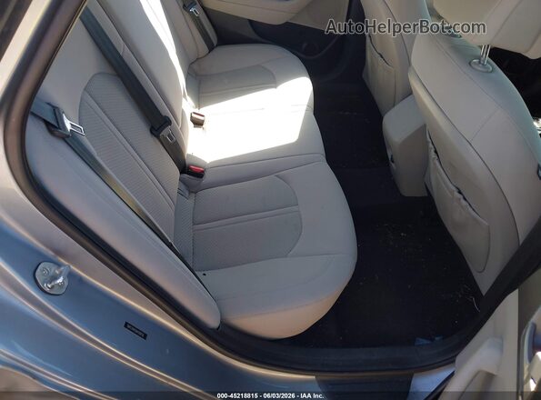 5NPE24AF8HH588156 2017 HYUNDAI SONATA Silver VIN sticker view