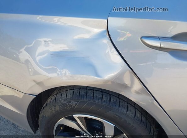 5NPE24AF8HH588156 2017 HYUNDAI SONATA Silver 360 interior view