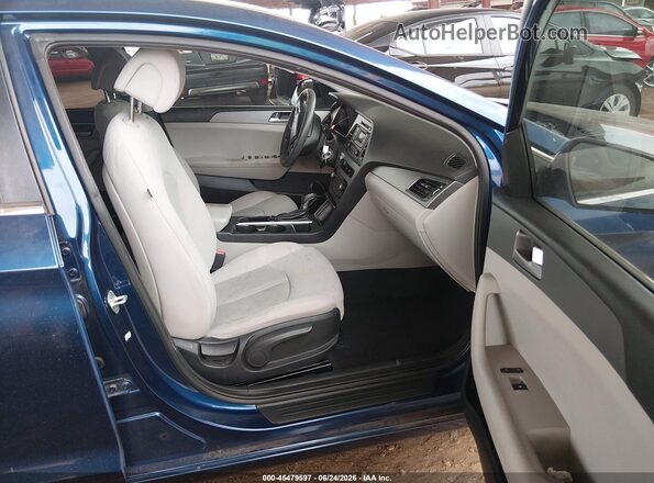 5NPE24AF9HH447905 2017 HYUNDAI SONATA Blue Սալոնի դիմացի տեսք