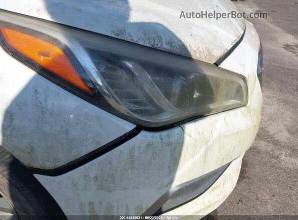 5NPE24AF9HH507083 2017 HYUNDAI SONATA White 360 interior view