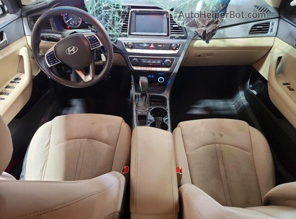 5NPE24AF9JH606377 2018 HYUNDAI SONATA Черный Вид панели приборов