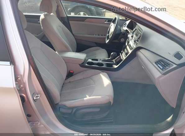 5NPE24AFXGH400333 2016 HYUNDAI SONATA Silver წინა სალონის ხედი