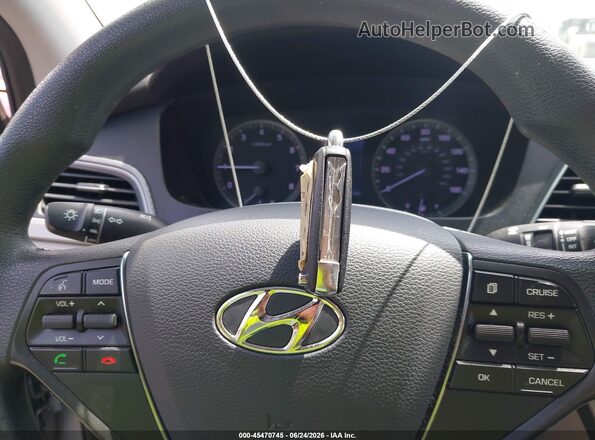 5NPE24AFXGH407010 2016 HYUNDAI SONATA Серебряный Вид панели приборов