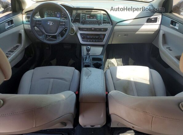 5NPE24AFXHH506301 2017 HYUNDAI SONATA Silver Widok deski rozdzielczej