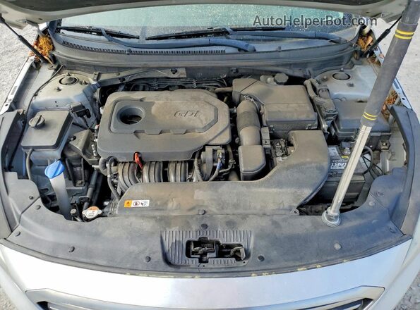 5NPE24AFXHH569477 2017 HYUNDAI SONATA Silver Вид задньої частини салону