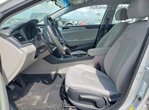 5NPE24AFXJH618232 2018 HYUNDAI SONATA Серебряный 