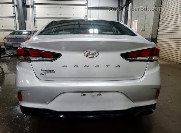 5NPE24AFXJH626699 2018 HYUNDAI SONATA Silver Rear view