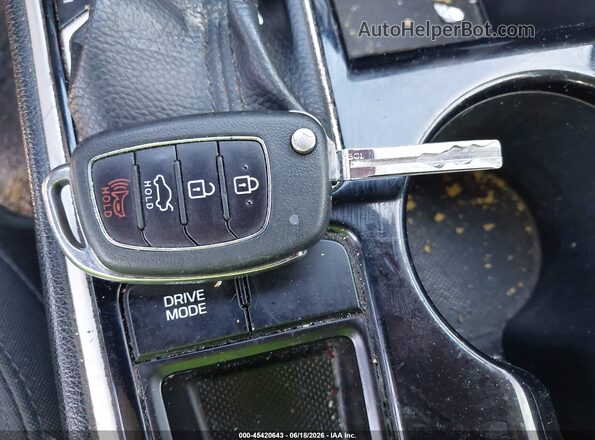 5NPE24AFXKH758301 2019 HYUNDAI SONATA Gray Dashboard view