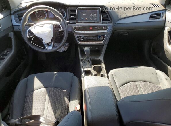 5NPE24AFXKH799804 2019 HYUNDAI SONATA Gray Widok deski rozdzielczej