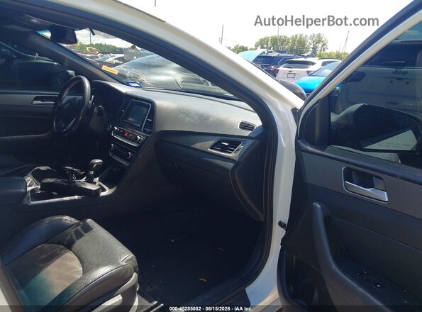 5NPE34AB4JH640687 2018 HYUNDAI SONATA White წინა სალონის ხედი