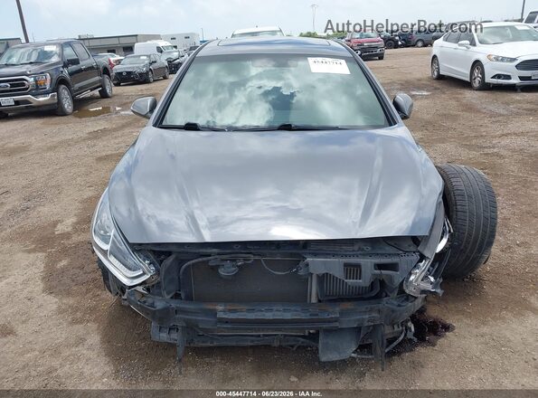 5NPE34AB7JH658858 2018 HYUNDAI SONATA Серебряный Вид задней части салона