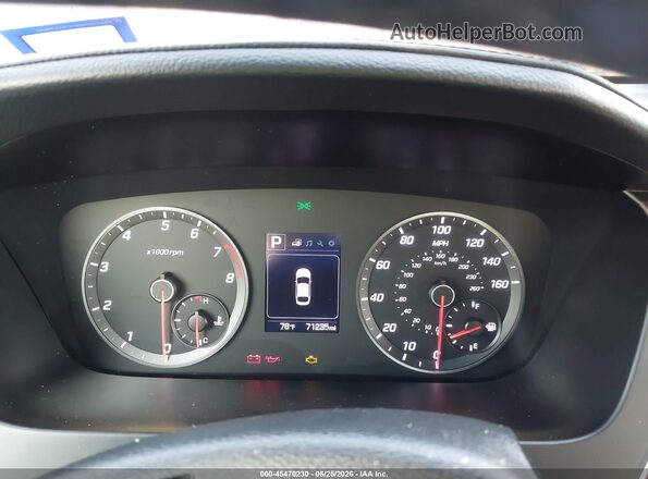5NPE34AB8HH446643 2017 HYUNDAI SONATA Silver Widok tylnych siedzeń