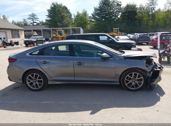 5NPE34AB8JH649781 2018 HYUNDAI SONATA Gray Rear interior view