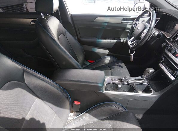 5NPE34AB9KH759627 2019 HYUNDAI SONATA White წინა სალონის ხედი
