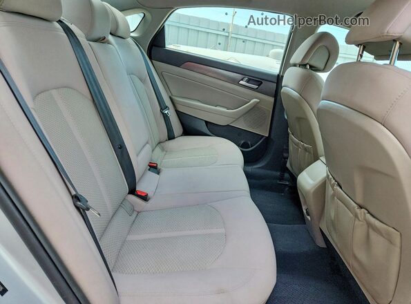 5NPE34AF0GH433886 2016 HYUNDAI SONATA Silver უკანა სავარძლების ხედი