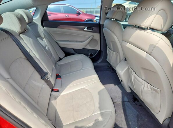 5NPE34AF0HH521113 2017 HYUNDAI SONATA Red უკანა სავარძლების ხედი