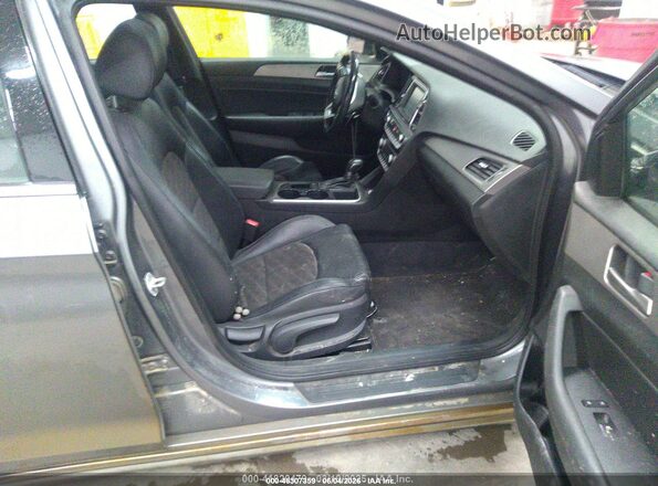 5NPE34AF0JH716117 2018 HYUNDAI SONATA Серый Вид салона спереди