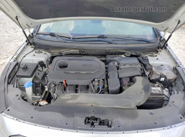 5NPE34AF1HH485481 2017 HYUNDAI SONATA Silver Widok wnętrza z tyłu