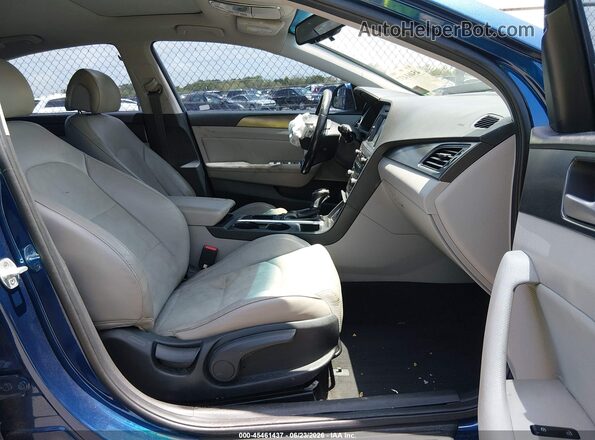 5NPE34AF1HH555030 2017 HYUNDAI SONATA Blue Սալոնի դիմացի տեսք