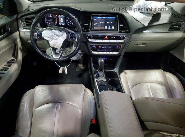 5NPE34AF1JH644781 2018 HYUNDAI SONATA Серый Вид панели приборов