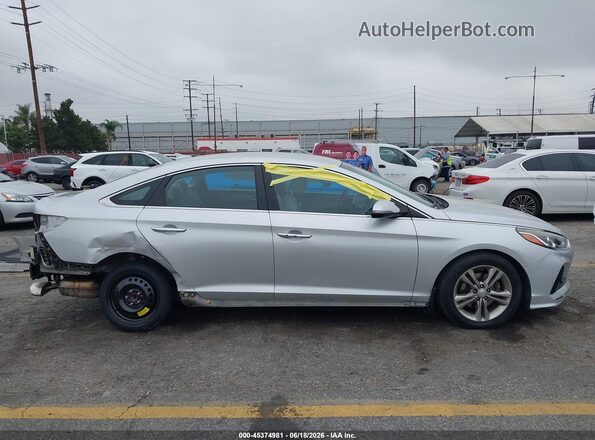 5NPE34AF2JH620795 2018 HYUNDAI SONATA Silver Սալոնի 360 աստիճան տեսք
