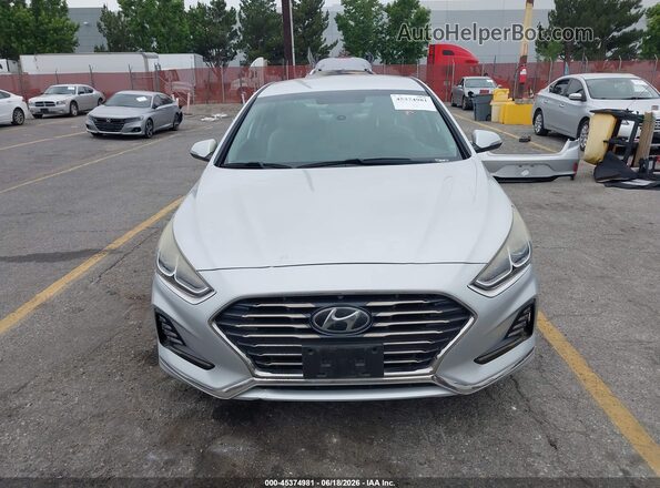 5NPE34AF2JH620795 2018 HYUNDAI SONATA Silver Սալոնի հետևի տեսք