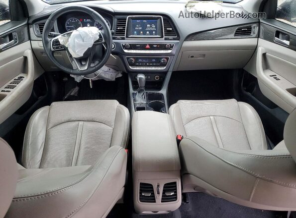 5NPE34AF2JH627598 2018 HYUNDAI SONATA Gray Dashboard view