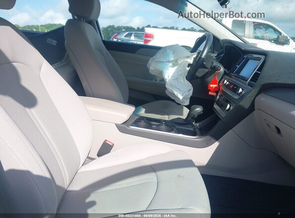5NPE34AF2JH651741 2018 HYUNDAI SONATA White Սալոնի դիմացի տեսք