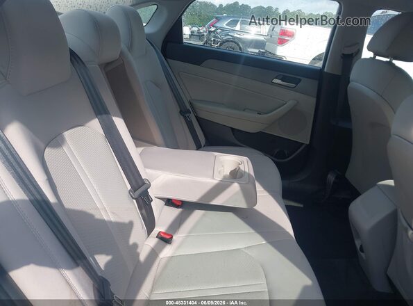 5NPE34AF2JH651741 2018 HYUNDAI SONATA White VIN կոդի պիտակի տեսք