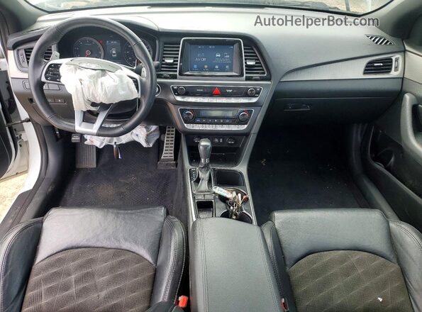 5NPE34AF2KH739366 2019 HYUNDAI SONATA White Dashboard view