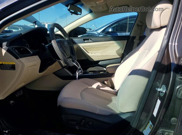 5NPE34AF3GH411218 2016 HYUNDAI SONATA Gray Вид салону спереду