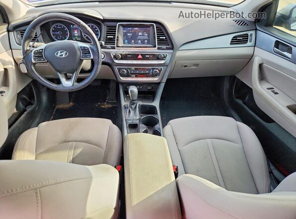 5NPE34AF3JH630638 2018 HYUNDAI SONATA Silver Vista del salpicadero