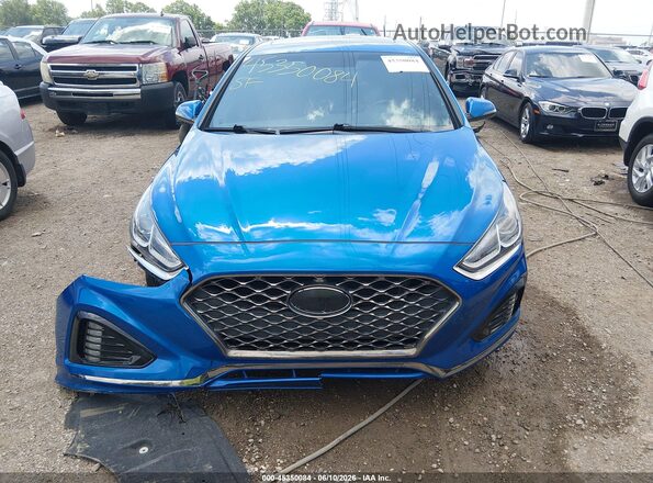 5NPE34AF3JH654793 2018 HYUNDAI SONATA Blue Rear interior view
