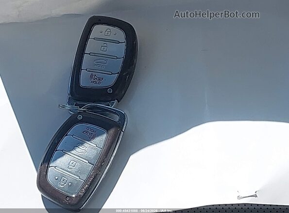 5NPE34AF4HH475687 2017 HYUNDAI SONATA Gray Առջևի վահանակի տեսք