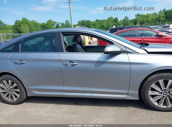 5NPE34AF4HH510406 2017 HYUNDAI SONATA Silver Rear interior view