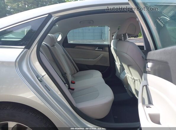 5NPE34AF4HH529425 2017 HYUNDAI SONATA Silver Widok naklejki z numerem VIN