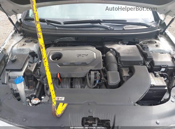5NPE34AF4HH529425 2017 HYUNDAI SONATA Silver Widok z tyłu