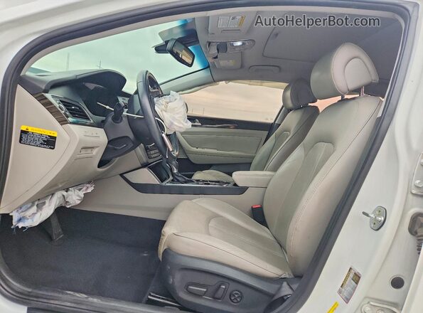 5NPE34AF4HH583114 2017 HYUNDAI SONATA White Widok wnętrza z przodu